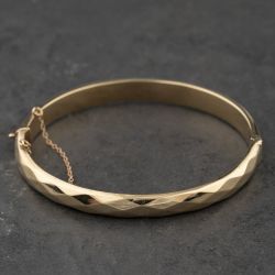 Second Hand 9ct Yellow Gold Facetted Hinged Bangle 41211461