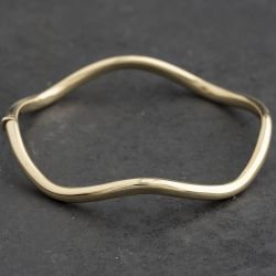 Second Hand 9ct Yellow Gold Wave Hinged Bangle 41211478
