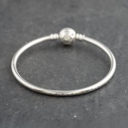 Second Hand Pandora Silver Cubic Zirconia Pandora Small Charm Bangle 41221399