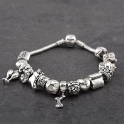 Second Hand Pandora Silver With Fifteen Various Charms 8 Inch Bracelet 41221431
