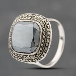 Second Hand Silver Cushion Shaped Hematite & Marcasite Three Tier Dress Ring 41251560