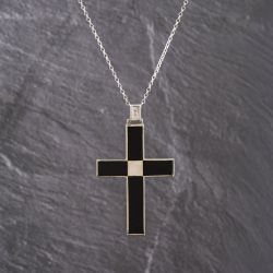 Second Hand Silver Black Enamel Cross Pendant & 18 Inch Belcher Chain 41251643