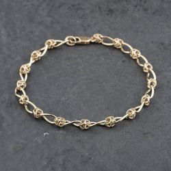 Second Hand 7.5 Inch Curb Chain Bracelet 41281371