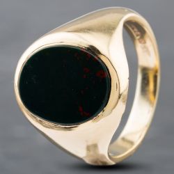 Second Hand 9ct Yellow Gold Bloodstone Large Oval Signet Ring 41341581