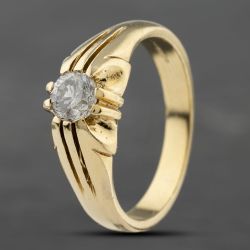 Second Hand 18ct Yellow Gold 0.93ct Diamond Single Stone Signet Ring 41341993