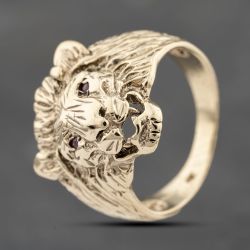 Second Hand 9ct Yellow Gold Garnet Set Lion Head Signet Ring 41342173
