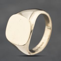 Second Hand 9ct Yellow Gold Plain Cushion Shaped Signet Ring 41342211
