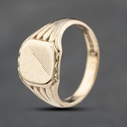 Second Hand Vintage 9ct Yellow Gold Part Engraved Cushion Signet Ring 41342225