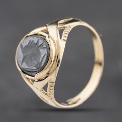 Second Hand 9ct Yellow Gold Hematite Oval Engraved Signet Ring 41342391