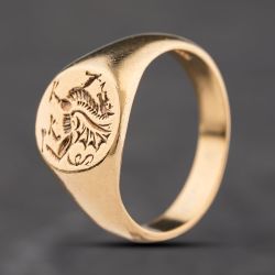 Second Hand 9ct Yellow Gold Welsh Dragon Signet Ring 41342404