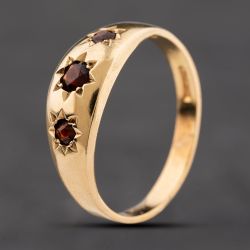 Second Hand 9ct Yellow Gold Garnet Three Stone Signet Ring 41342413