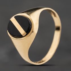 Second Hand 9ct Yellow Gold Onyx Oval With Gold Pin Stripe Signet Ring 41342425