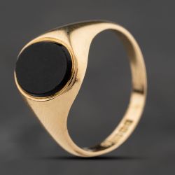 Second Hand 9ct Yellow Gold Onyx Oval Signet Ring 41342427