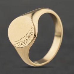 Second Hand 9ct Yellow Gold Half Engraved Oval Signet Ring 41342441