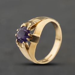 Second Hand 9ct Yellow Gold Amethyst Signet Ring 41342494