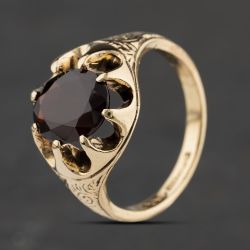 Second Hand 9ct Yellow Gold Garnet Signet Ring 41342531