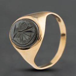 Second Hand 9ct Yellow Gold Hematite Oval Signet Ring 41342632