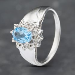 Second Hand 14ct White Gold Blue Topaz & Diamond Cluster Ring 41382634