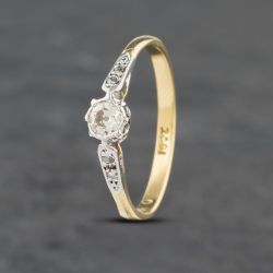 Second Hand Vintage Yellow Gold 0.15ct Brilliant Cut Diamond Shoulder Set Solitaire Ring 41382801