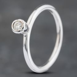 Second Hand 9ct White Gold 0.10ct Brilliant Cut Diamond Rubover Solitaire Ring 41383112