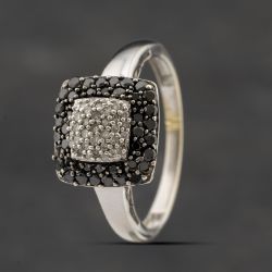 Second Hand 9ct White Gold 0.50ct Diamond Cushion Cluster Ring 41383318