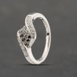 Second Hand 9ct White Gold 0.25ct Black & White Diamond Set Dress Ring 41383352