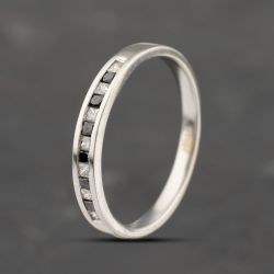 Second Hand 9ct White Gold Certificated 0.31ct Princess Cut Diamond Channel Set Half Eternity Ring 41383423