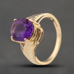 Second Hand 9ct Yellow Gold Amethyst & 0.01ct Diamond Oval Swirl Dress Ring 41383486