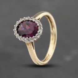 Second Hand 9ct Yellow Gold Rhodalite Garnet & 0.20ct Brilliant Cut Diamond Oval Cluster Ring 41383530