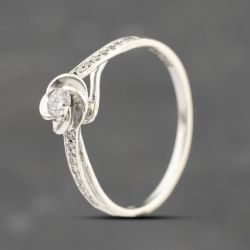 Second Hand 9ct White Gold 0.20ct Brilliant Cut Diamond Shoulder Set Solitaire Ring 41383693