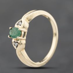 Second Hand 9ct Yellow Gold 0.33ct Emerald & 0.01ct Brilliant Cut Diamond Three Stone Ring 41383799