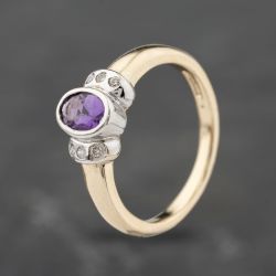 Second Hand 9ct White Gold Amethyst & 0.03ct Brilliant Cut Diamond Oval Seven Stone Ring 41383896