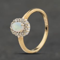 Second Hand 9ct Yellow Gold Opal & Diamond Oval Cluster Ring 41384048