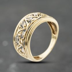 Second Hand 9ct Yellow Gold Brilliant Cut Diamond Open Work Entwined Leaf Design Band Ring 41384168