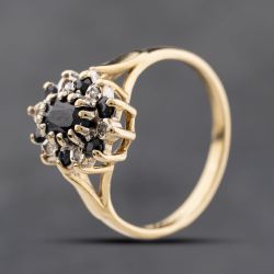 Second Hand 9ct Yellow Gold Sapphire & Diamond Oval Cluster Ring 41384274
