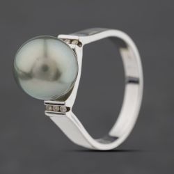 Second Hand 9ct White Gold Pearl & Diamond Dress Ring 41384602