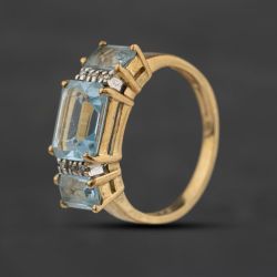 Second Hand 9ct Yellow Gold Blue Topaz & Diamond Dress Ring 41384700