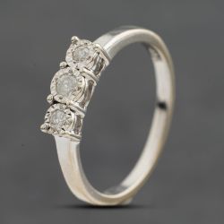 Second Hand 9ct White Gold 0.15ct Brilliant Cut Diamond Three Stone Ring 41384993