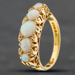 Second Hand Vintage 18ct Yellow Gold Opal & Single Cut Diamond Graduated Dress Ring 41481328