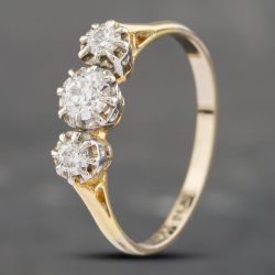 Second Hand Vintage Yellow Gold Diamond Three Stone Ring 41481652