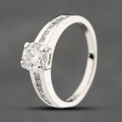 Second Hand Platinum 0.75ct Brilliant Cut Diamond Shoulder Set Solitaire Ring 41481710