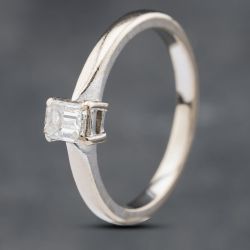 Second Hand 18ct White Gold Emerald Cut Diamond Solitaire Ring 41481729