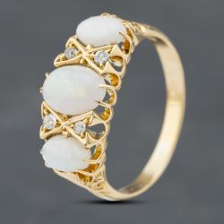 Second Hand Vintage Yellow Gold Opal & Diamond Seven Stone Ring 41481821