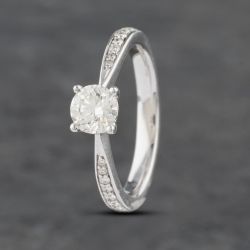 Second Hand 9ct White Gold 0.50ct Brilliant Cut Diamond Four Claw Shoulder Set Solitaire Ring 41481867