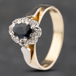 Second Hand Vintage 18ct Yellow Gold Sapphire & 0.04ct Diamond Oval Cluster Ring 41482074