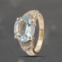 Second Hand 14ct Yellow Gold Blue Topaz & 0.12ct Diamond Shoulders Oval Dress Ring 41482100