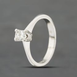 Second Hand Platinum 0.35ct Princess Cut Diamond Solitaire Ring 41482154