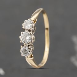Second Hand Antique 18ct Yellow Gold 0.55ct Brilliant Cut Diamond Three Stone Ring 41482224