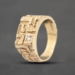 Second Hand 9ct Yellow Gold 0.05ct Brilliant Cut Diamond Bark Effect Oblong Signet Ring 41482248