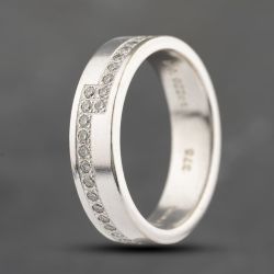 Second Hand 9ct White Gold 0.22ct Brilliant Cut Diamond 5mm Wedding Ring 41482292